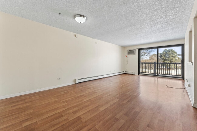 Building Photo - 225 S Gregory St