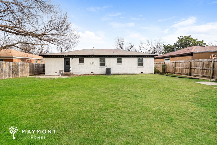 Building Photo - 3405 Half Moon Dr