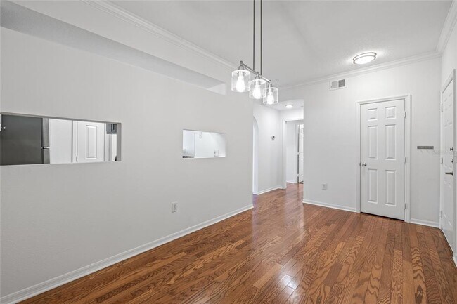 Building Photo - 501 Knights Run Ave