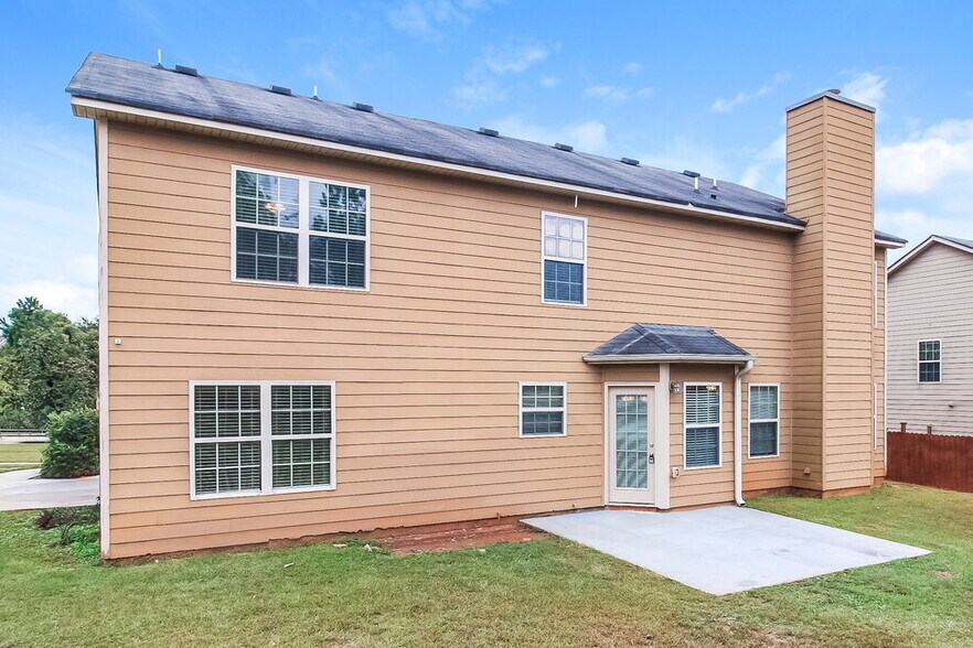 Building Photo - 565 McGiboney Ln
