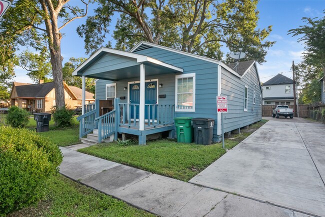 Building Photo - 3117 Isabella St