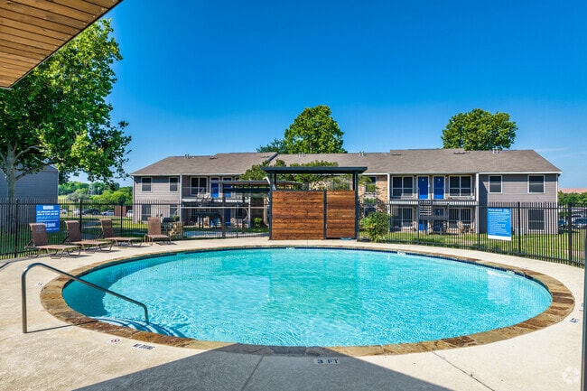 Building Photo - Cottonwood Park Village