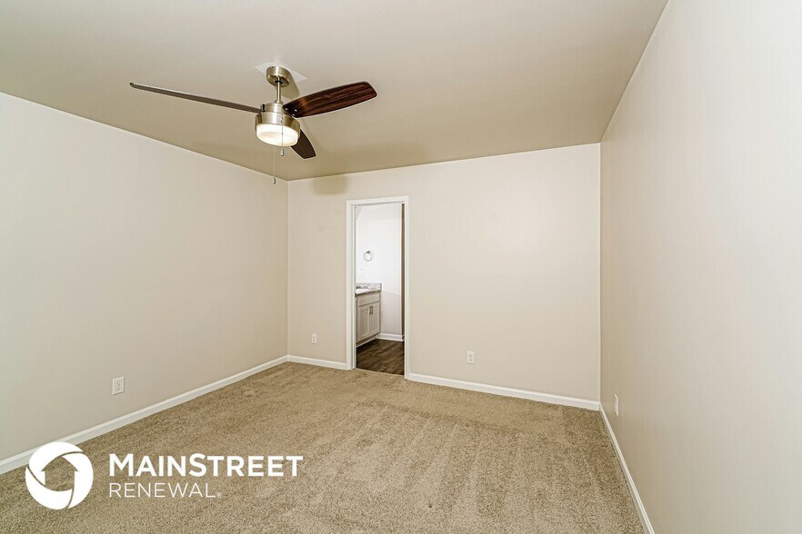 Building Photo - 832 Lora Ln