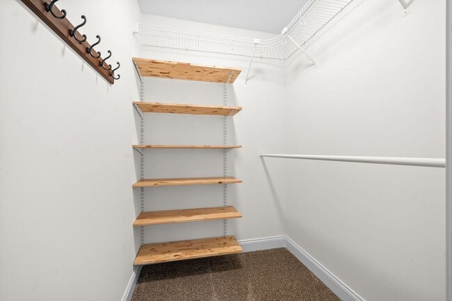 Building Photo - Pet Friendly Four Bedroom!