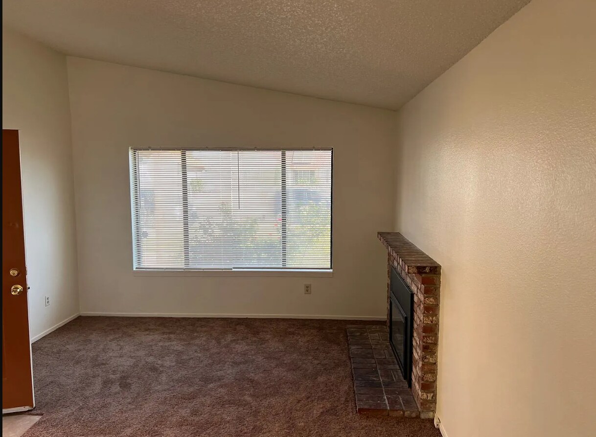 Building Photo - 5113 Gaylene Ave