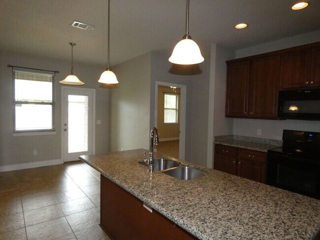 Building Photo - 5355 Dalton Cir