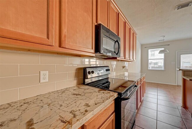 Building Photo - 22 Wickerdale Pl