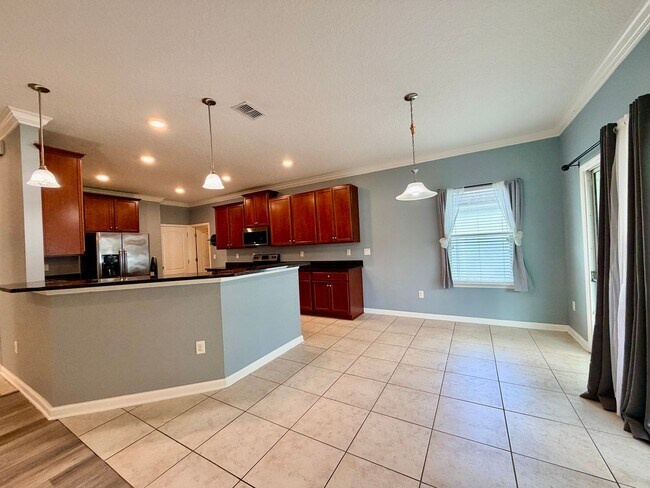Building Photo - Spacious 5-Bedroom Home with Over 3,000 Sq. Ft. in a Fantastic Community!