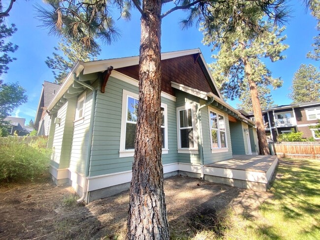 Building Photo - 2564 NW Shields Dr