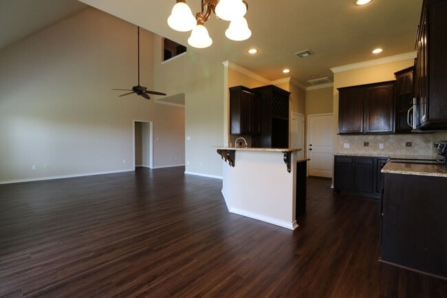 Building Photo - 3116 Stallion Dr
