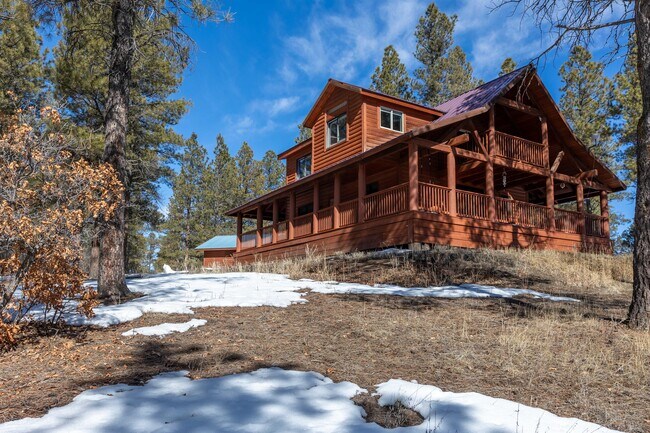 Building Photo - 1810 Shenandoah Dr