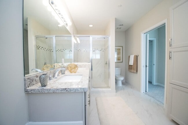 Building Photo - 14426 Emerald Pl Wy