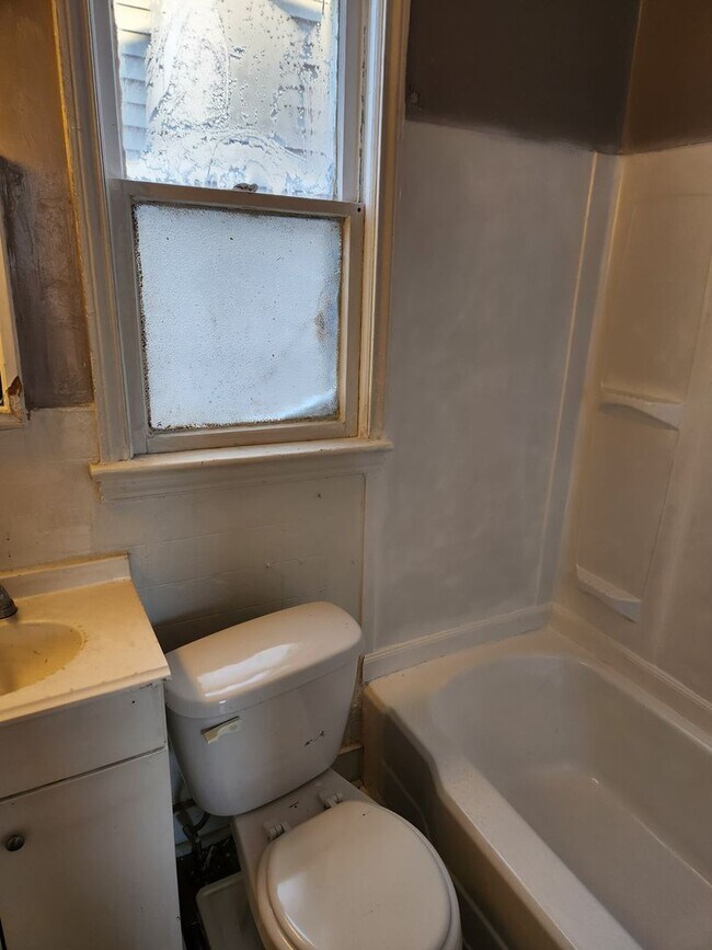 Building Photo - 191 Wilder St