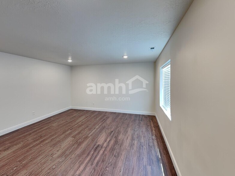 Building Photo - 7401 S Copper Rim Dr