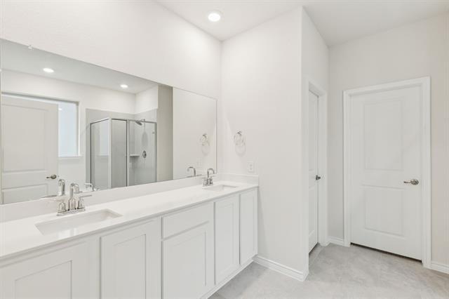 Building Photo - 2209 Tacoma Wy