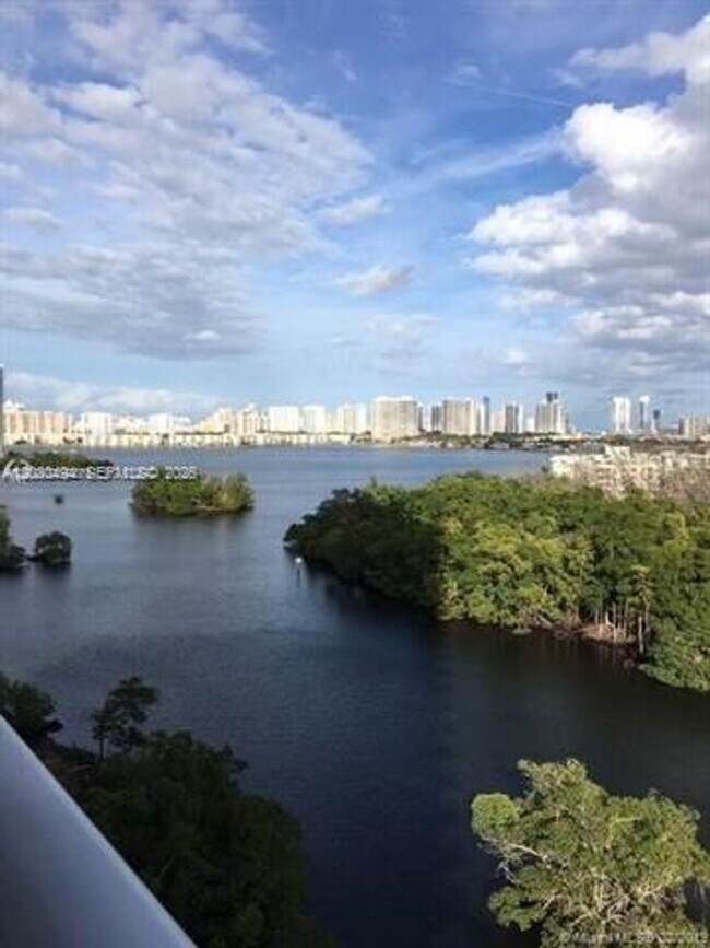 Building Photo - 16385 Biscayne Blvd