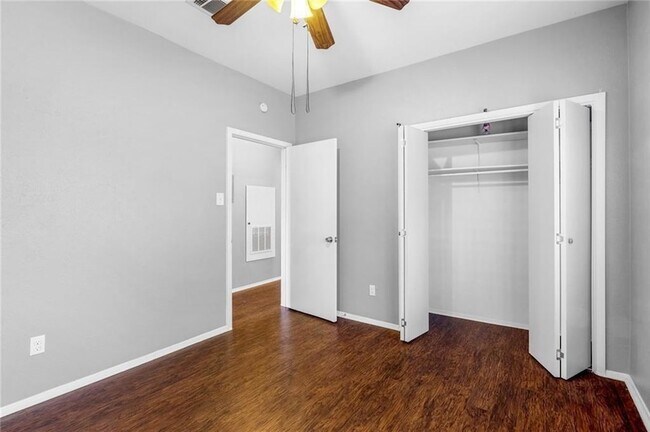 Building Photo - 5305 Indio Dr