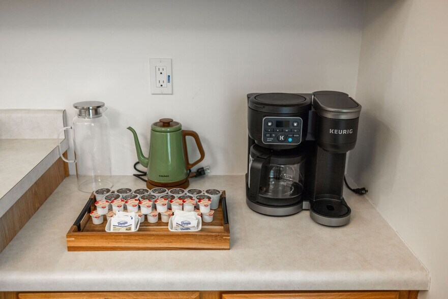 Building Photo - 1267 E Hickenlooper Way