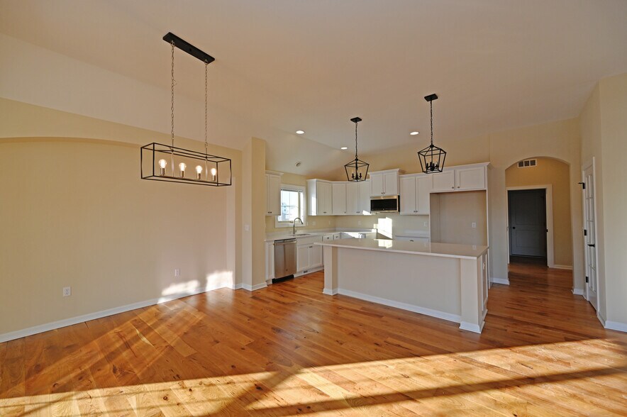 Building Photo - 1617 Belmont Ln