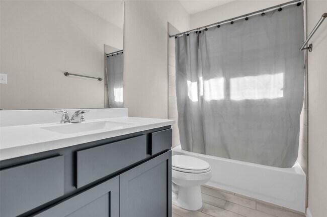 Building Photo - 506 Emerald Thicket Ln