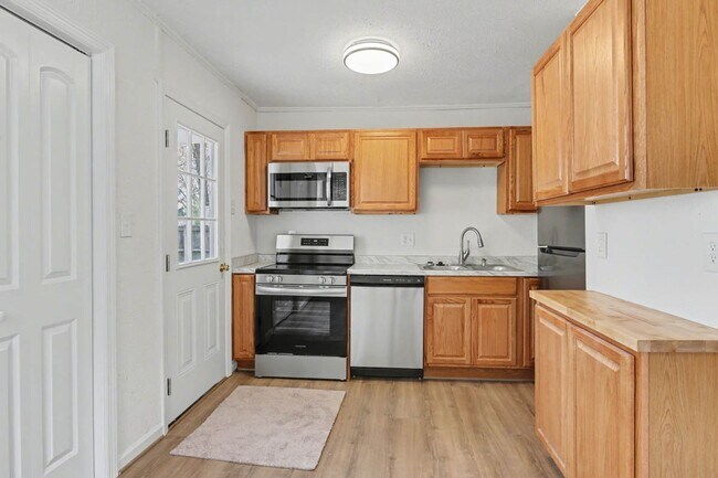 Building Photo - Renovated 3-Bedroom Home with Spacious Yard & Detached Garage