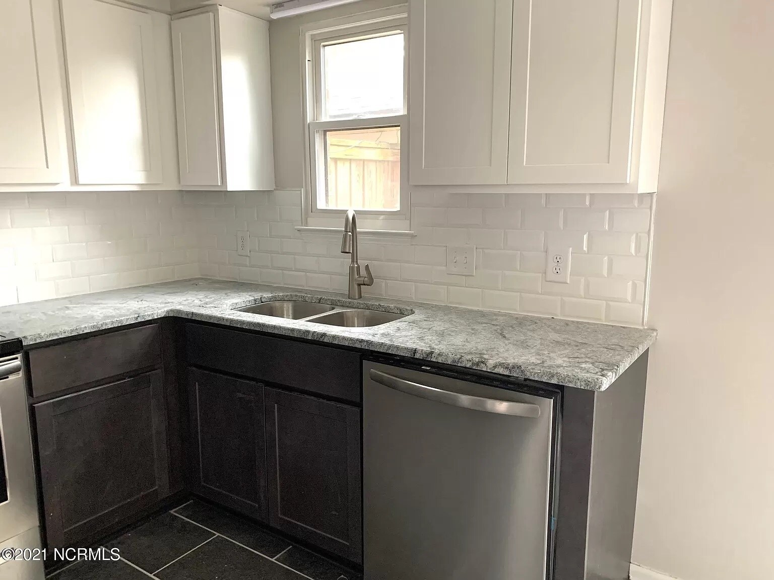 Building Photo - 8 Upton Ct