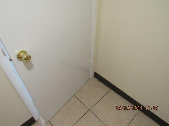 Building Photo - 705 Terrance Ct