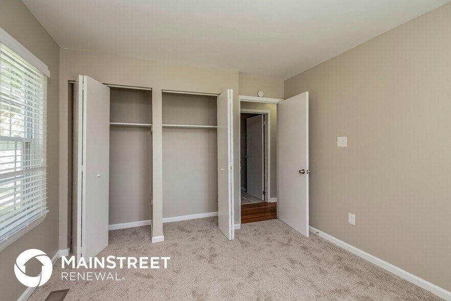 Building Photo - 6394 Waikiki Way