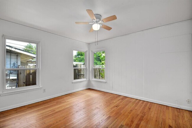 Building Photo - 430 Beryl Dr
