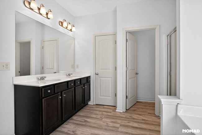 Building Photo - 1041 Sonoma Dr SW