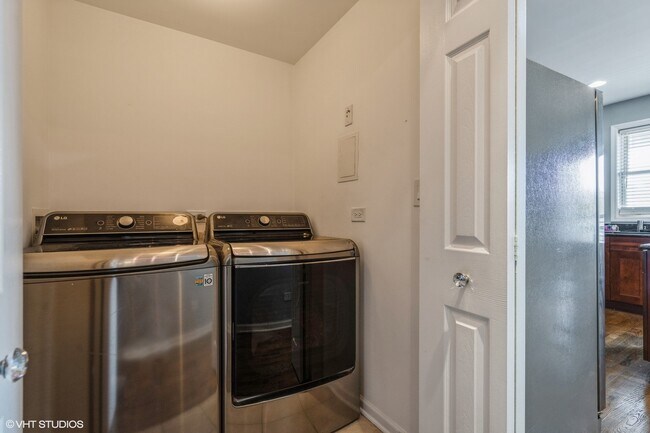 Building Photo - 4714 S Evans Ave