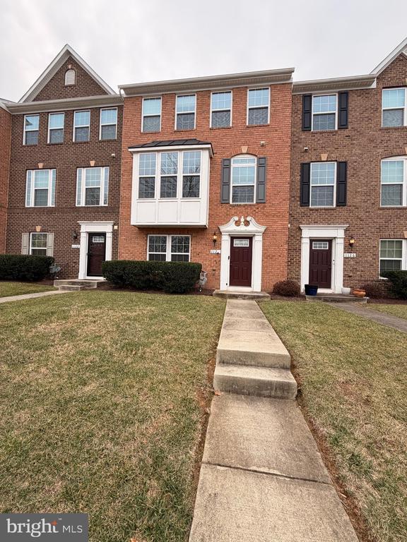 Building Photo - 1124 Oakwood St