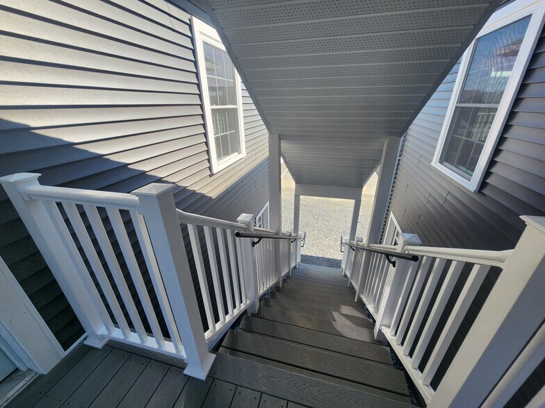 Building Photo - 69 Ivan Dr