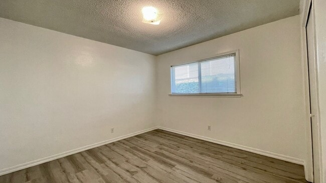 Building Photo - Stand-Alone 2 Bedroom Beach House, Single-Level with Garage