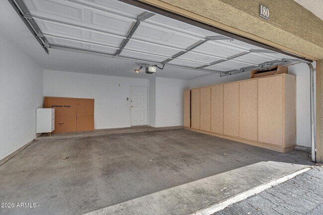Building Photo - 18250 N Cave Creek Rd