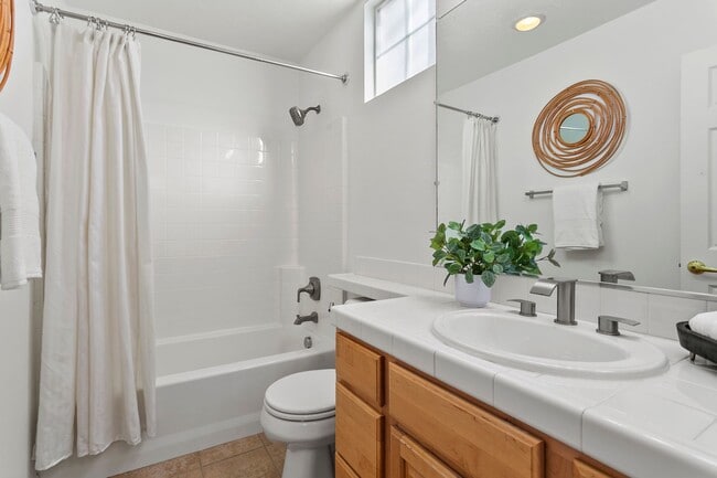 Building Photo - Tri-level Home in Ladera Ranch, now available!