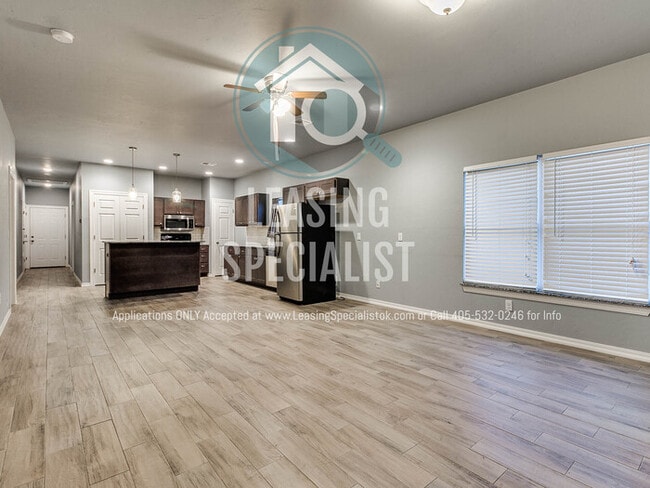 Building Photo - Central Norman 4 Bed 3 Bath House PRE-LEAS...