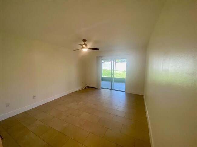 Building Photo - 909 Wrenwood Ln