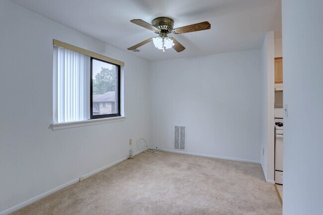 Building Photo - 1BD/1BA - Great Condo in Columbia