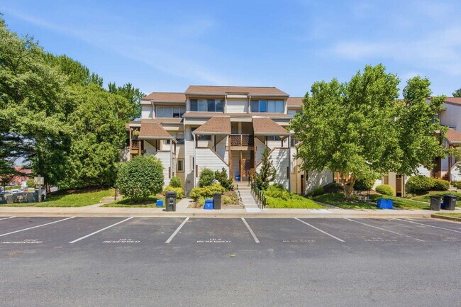 Building Photo - Unbeatable Value! Beautifully Updated 2BR/1.5BA Top-Floor Oasis in the Heart of Olney – Literally...
