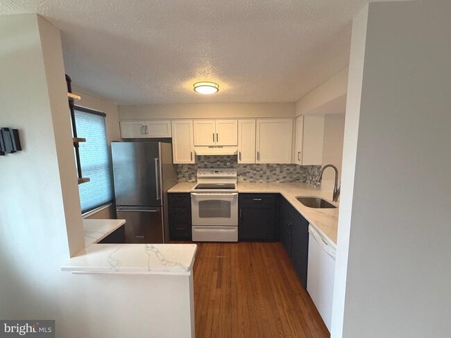 Building Photo - 14724 Crosswood Terrace