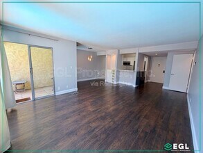 Building Photo - 6275 Canterbury Dr