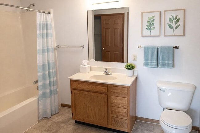 Building Photo - Hartford Square