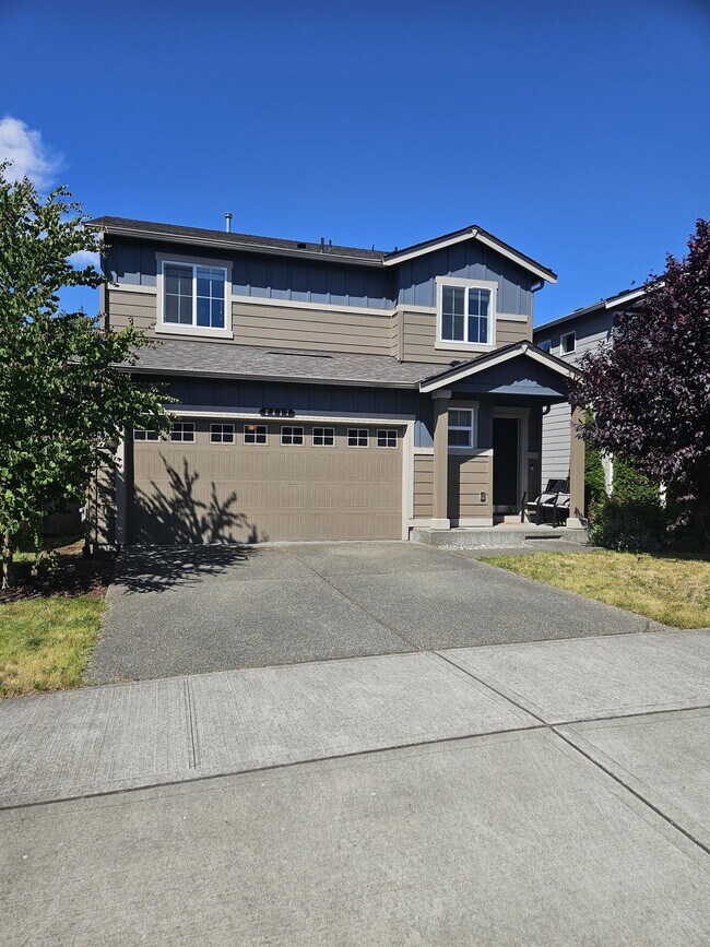 Building Photo - 2417 Fiddleback St NE