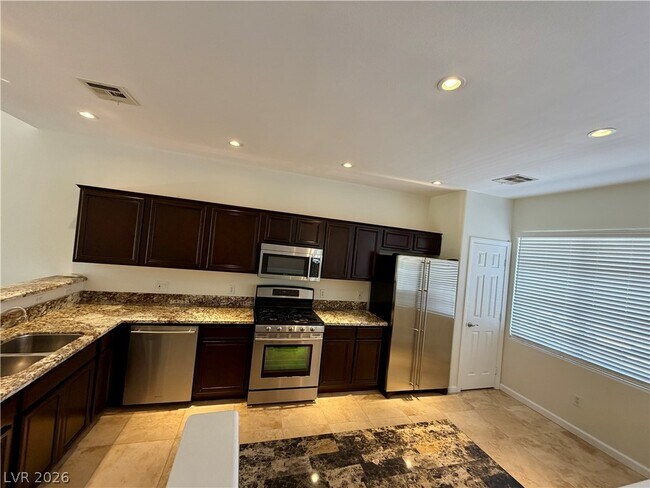 Building Photo - 704 Peachy Canyon Cir