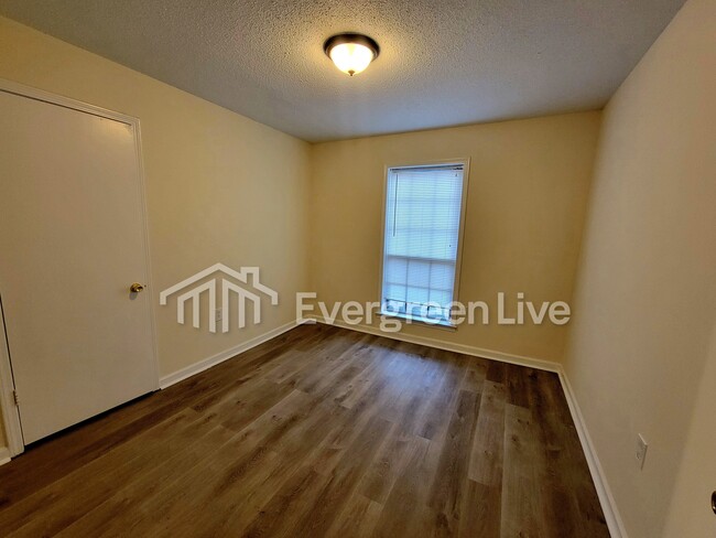 Building Photo - 4425 Hunt Cliff Trce