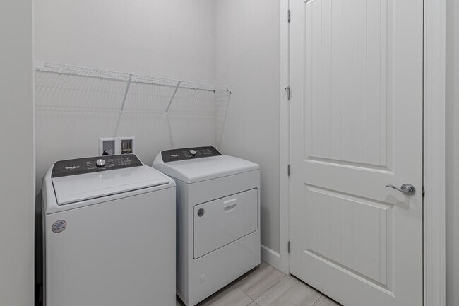 Building Photo - 559 SE Villandry Way