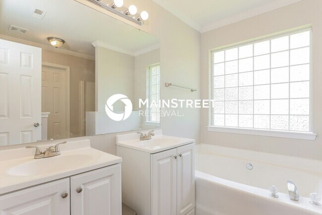Building Photo - 3 Bedroom Pet-Friendly Home in Concord, NC with Main Street Renewal