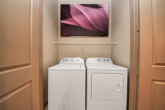 Building Photo - 5454 Washington Ave