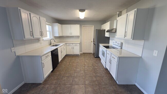 Building Photo - 5064 Gunston Ln